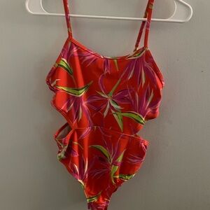 Old Navy Girls XXL one piece cut out swimsuit